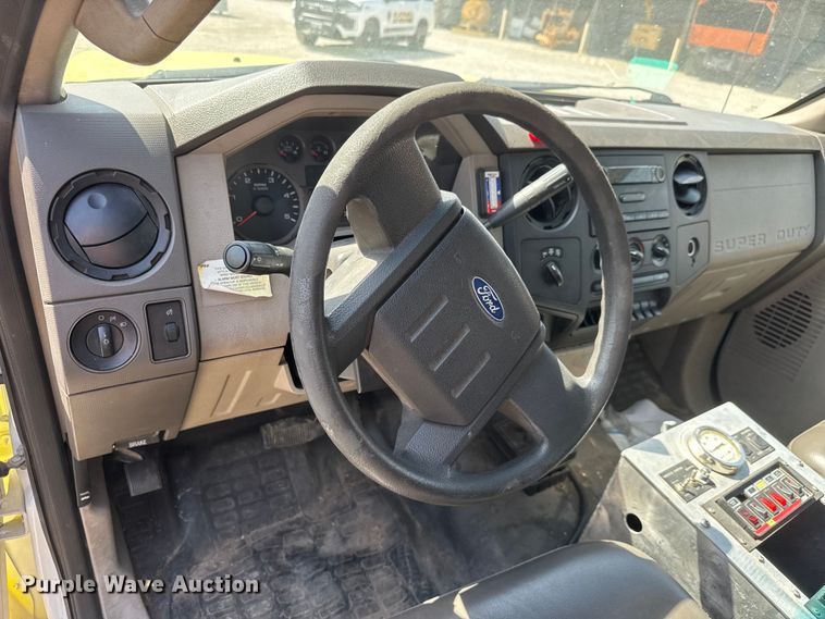 image for item ET1836 2009 Ford F550 brush fire truck