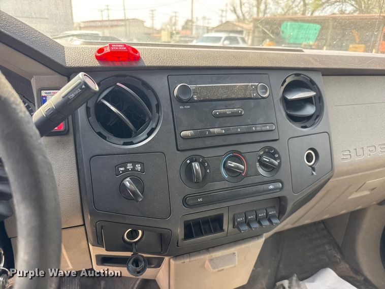 image for item ET1836 2009 Ford F550 brush fire truck