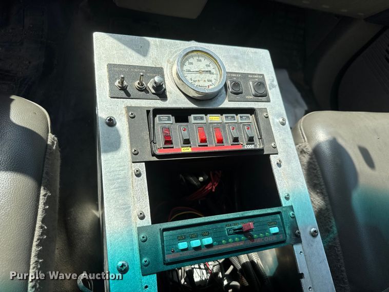 image for item ET1836 2009 Ford F550 brush fire truck