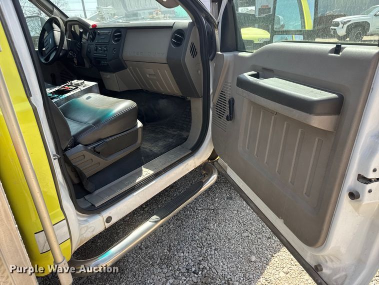 image for item ET1836 2009 Ford F550 brush fire truck