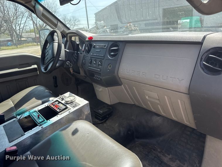 image for item ET1836 2009 Ford F550 brush fire truck