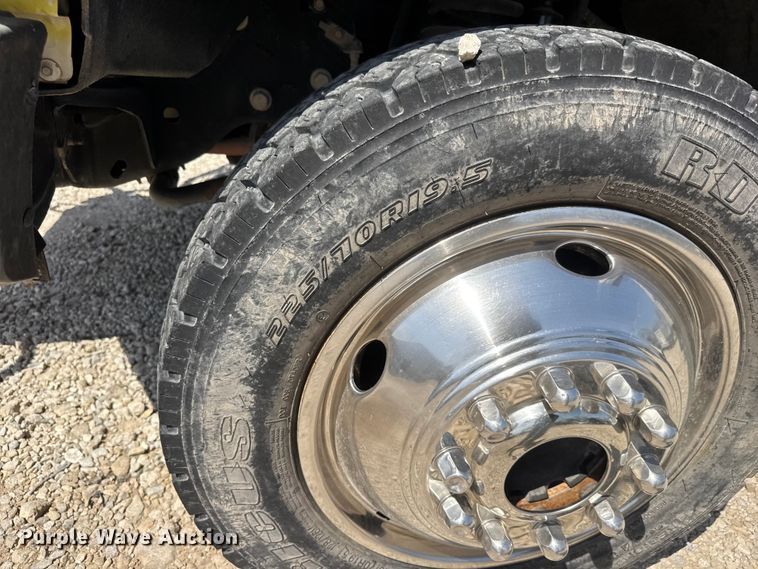 image for item ET1836 2009 Ford F550 brush fire truck