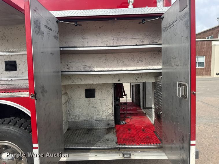 image for item ET1883 2007 International 7400 pumper fire truck