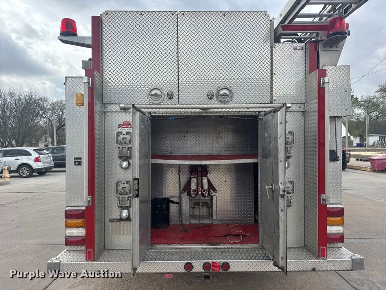 image for item ET1883 2007 International 7400 pumper fire truck