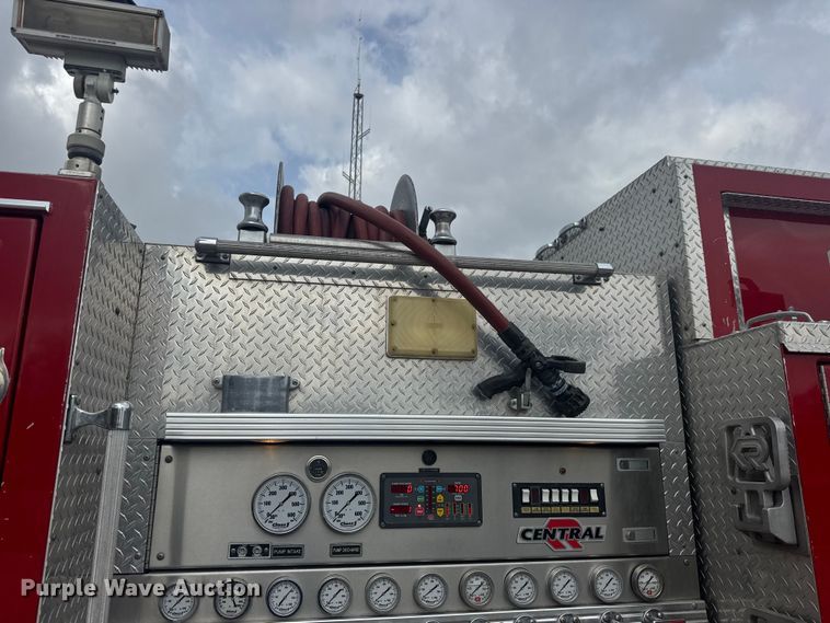 image for item ET1883 2007 International 7400 pumper fire truck