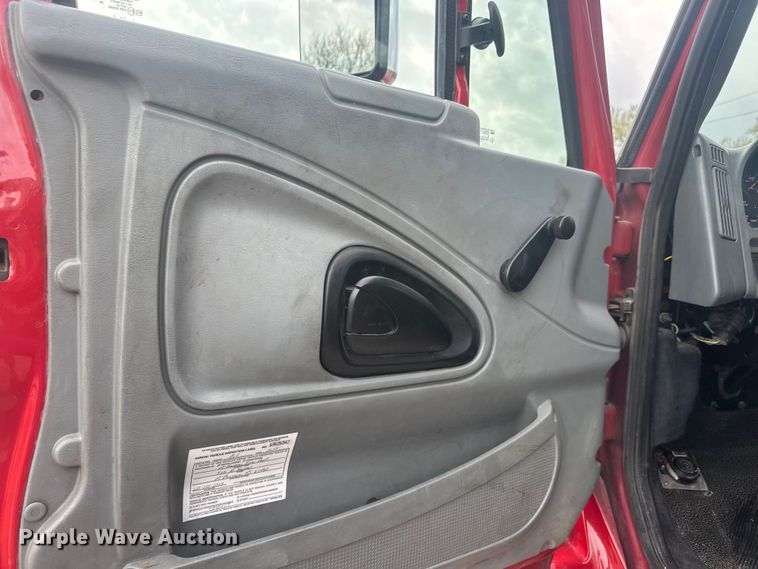 image for item ET1883 2007 International 7400 pumper fire truck