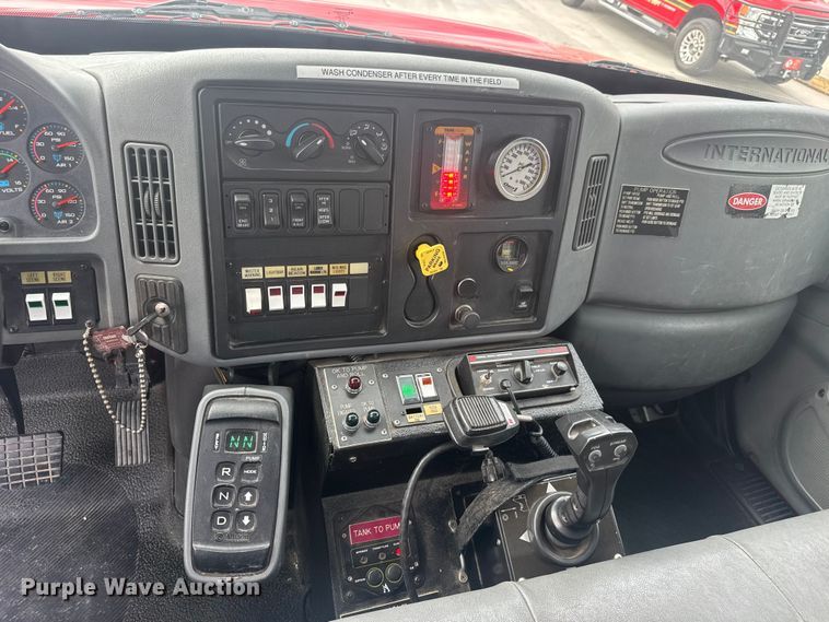 image for item ET1883 2007 International 7400 pumper fire truck