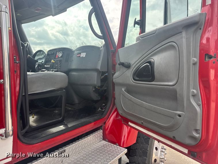 image for item ET1883 2007 International 7400 pumper fire truck