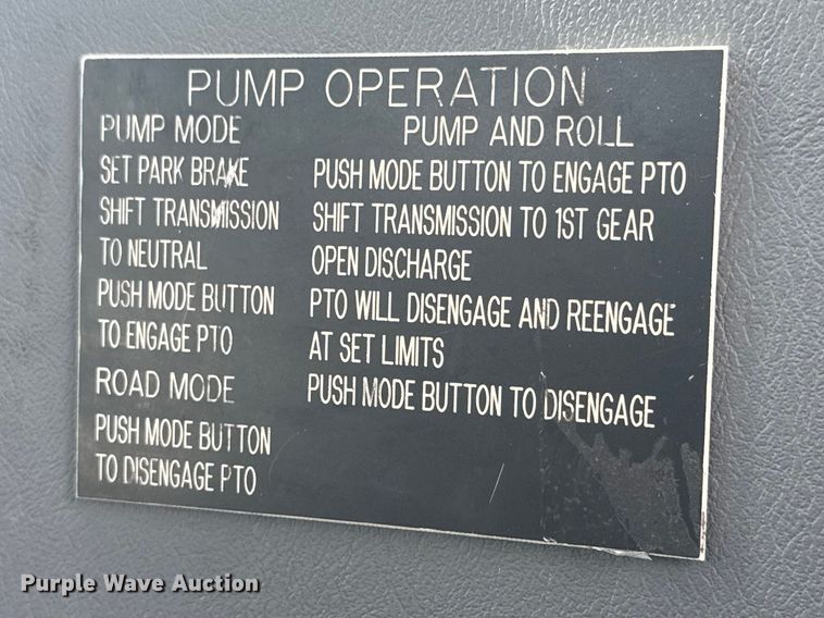 image for item ET1883 2007 International 7400 pumper fire truck