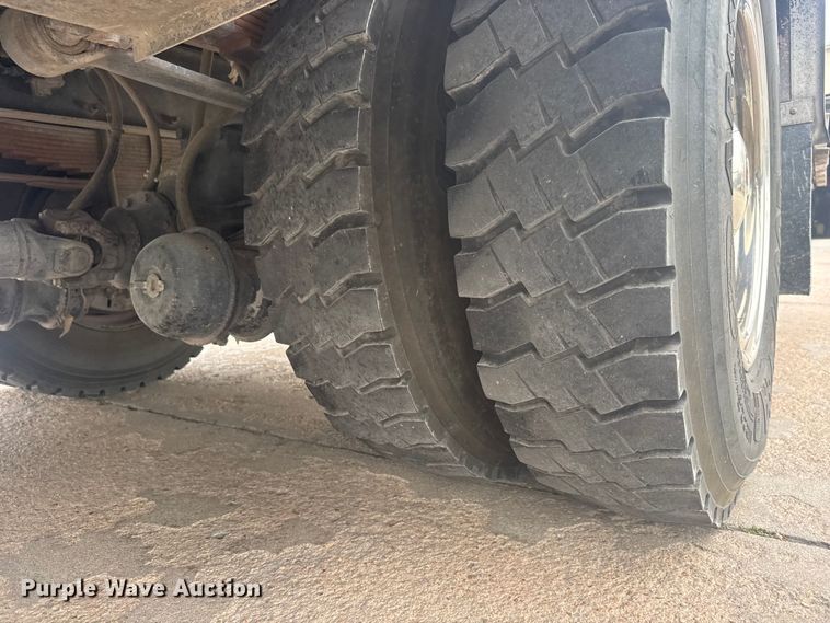 image for item ET1883 2007 International 7400 pumper fire truck