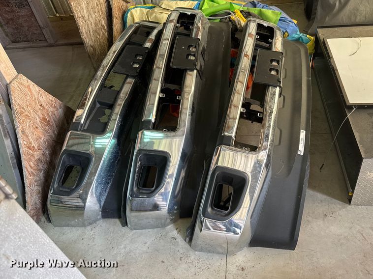 image for item ET1885 (3) Ford bumpers