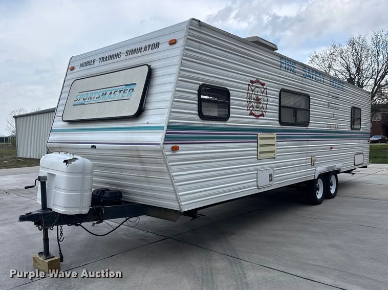 image for item ET1887 1996 MFGU camper