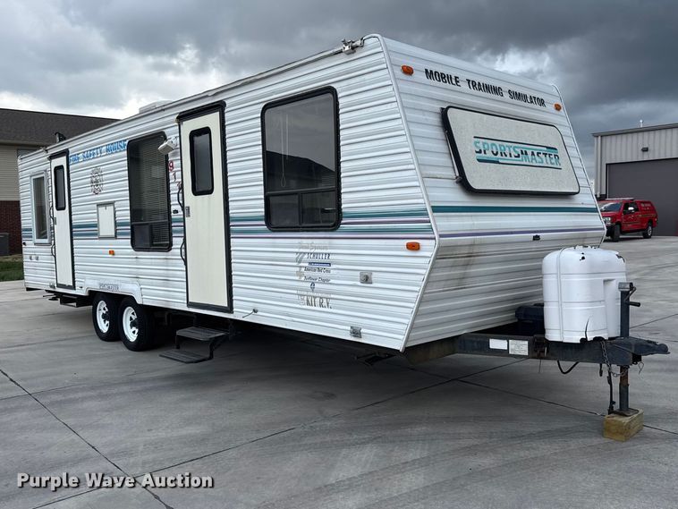 image for item ET1887 1996 MFGU camper