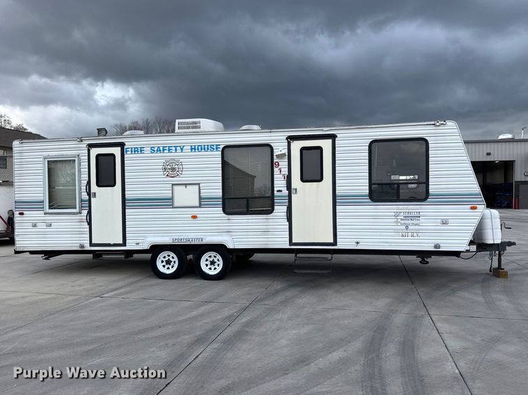 image for item ET1887 1996 MFGU camper