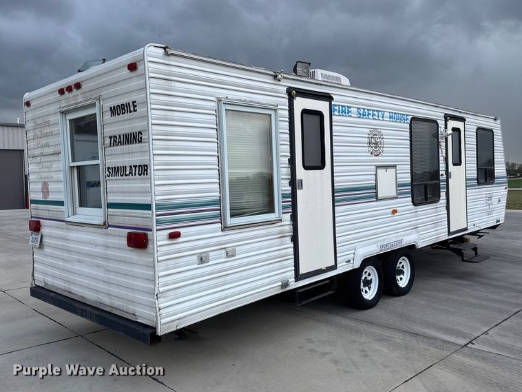image for item ET1887 1996 MFGU camper