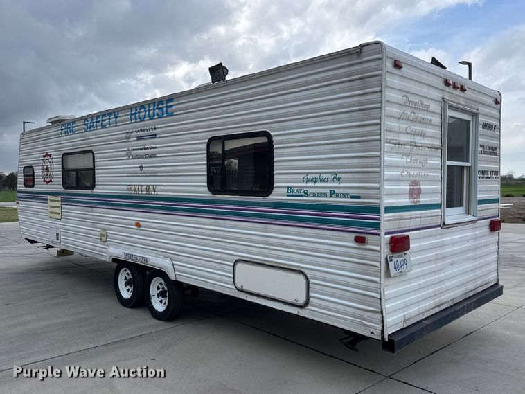 image for item ET1887 1996 MFGU camper