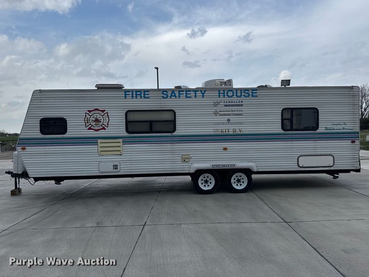 image for item ET1887 1996 MFGU camper