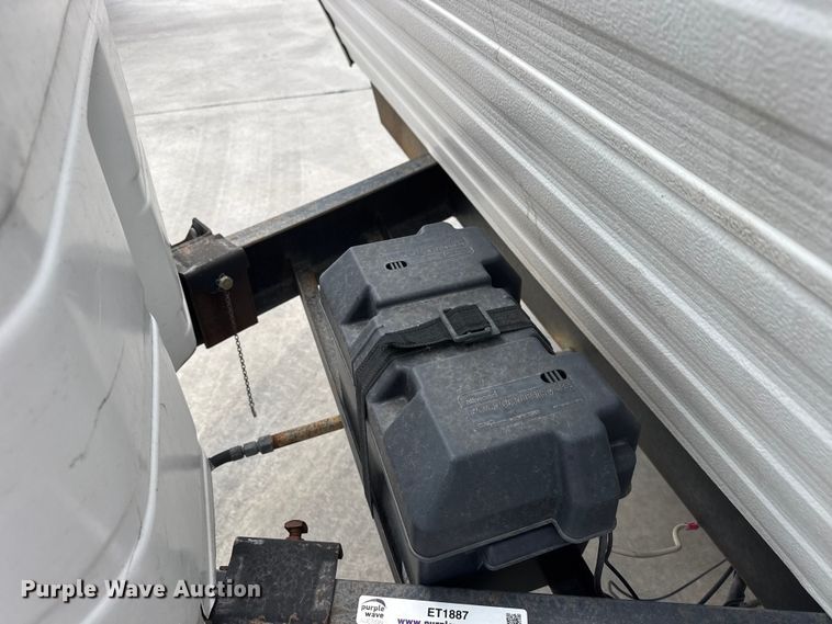 image for item ET1887 1996 MFGU camper