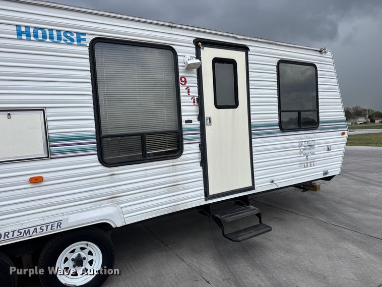image for item ET1887 1996 MFGU camper