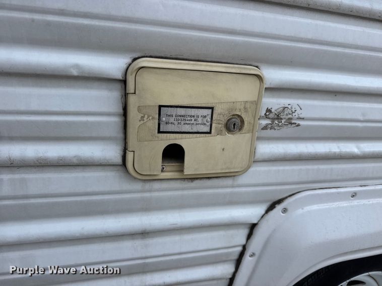 image for item ET1887 1996 MFGU camper