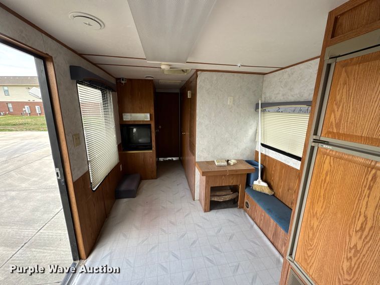 image for item ET1887 1996 MFGU camper