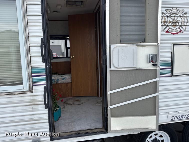 image for item ET1887 1996 MFGU camper