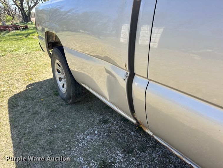 image for item ET1914 2006 Chevrolet Silverado 1500 Ext. Cab pickup truck
