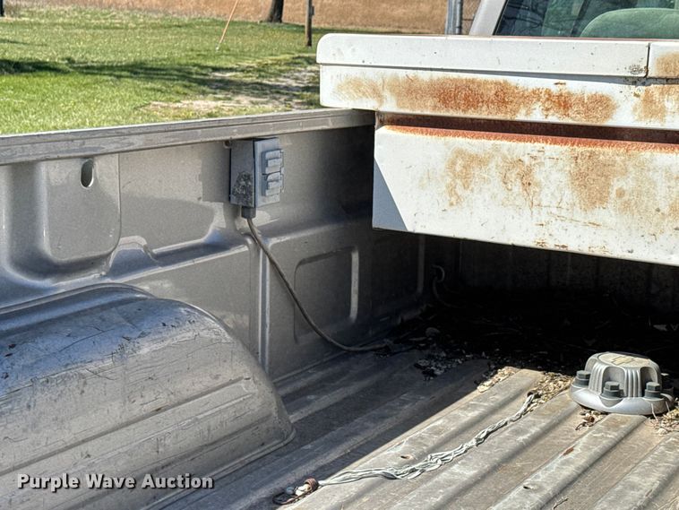 image for item ET1914 2006 Chevrolet Silverado 1500 Ext. Cab pickup truck