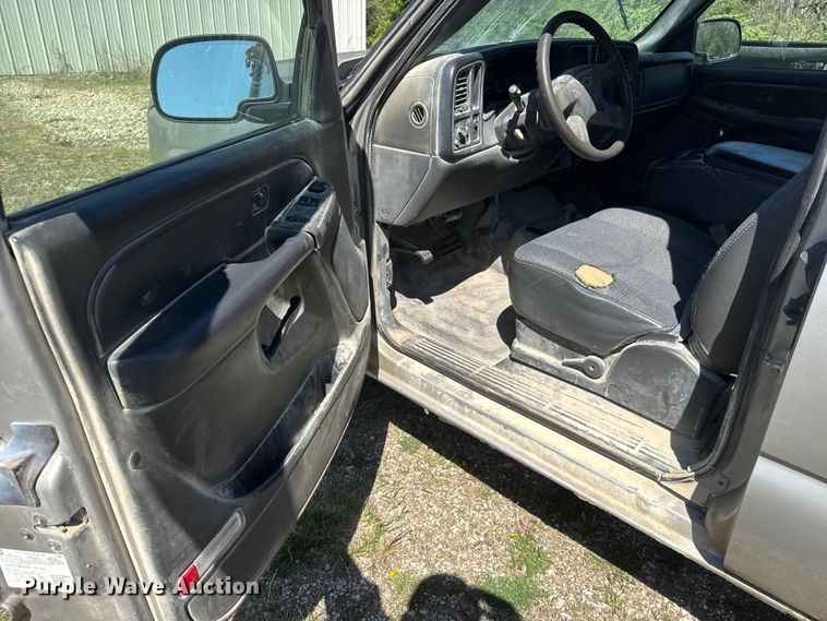 image for item ET1914 2006 Chevrolet Silverado 1500 Ext. Cab pickup truck