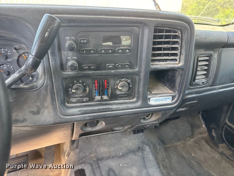 image for item ET1914 2006 Chevrolet Silverado 1500 Ext. Cab pickup truck
