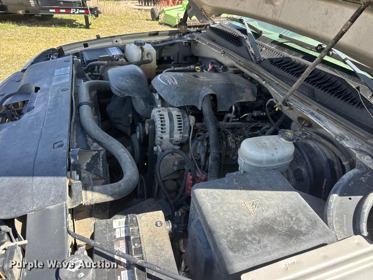 image for item ET1914 2006 Chevrolet Silverado 1500 Ext. Cab pickup truck