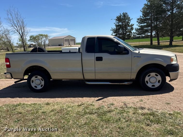 image for item ET1915 2007 Ford F150 pickup truck