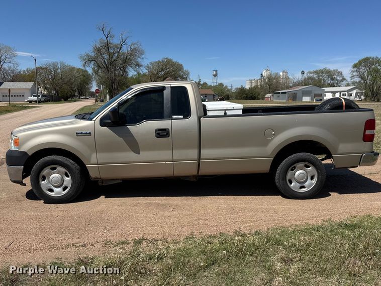 image for item ET1915 2007 Ford F150 pickup truck