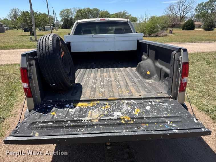 image for item ET1915 2007 Ford F150 pickup truck