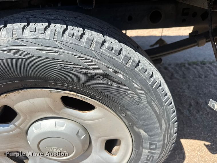 image for item ET1915 2007 Ford F150 pickup truck