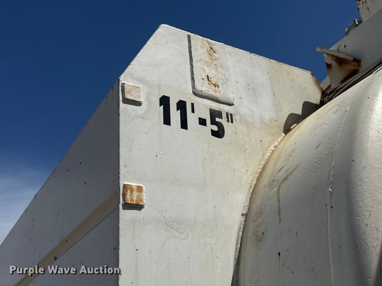 image for item ET1916 1984 GMC Top Kick sewer jetter truck