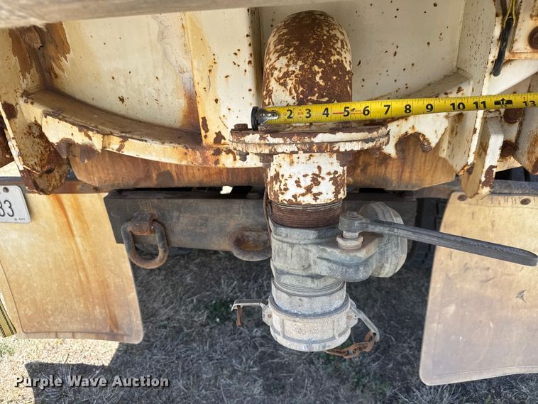 image for item ET1916 1984 GMC Top Kick sewer jetter truck