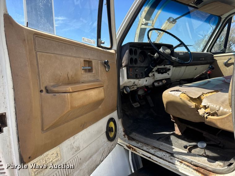 image for item ET1916 1984 GMC Top Kick sewer jetter truck