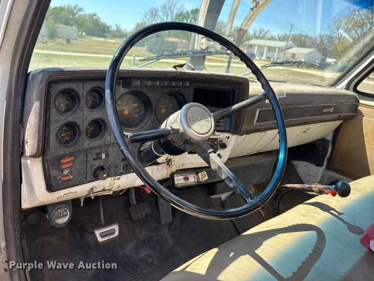 image for item ET1916 1984 GMC Top Kick sewer jetter truck