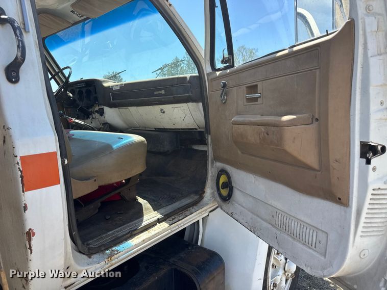 image for item ET1916 1984 GMC Top Kick sewer jetter truck