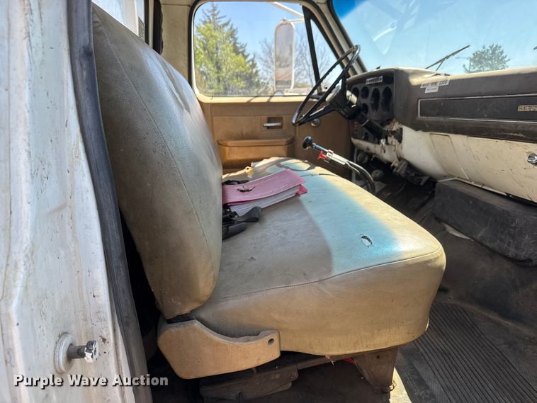 image for item ET1916 1984 GMC Top Kick sewer jetter truck