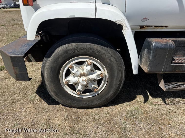 image for item ET1916 1984 GMC Top Kick sewer jetter truck