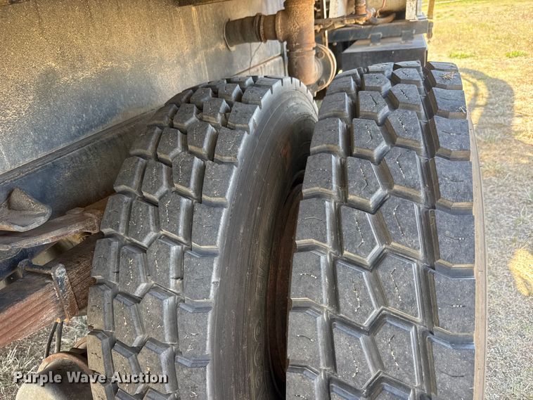 image for item ET1916 1984 GMC Top Kick sewer jetter truck