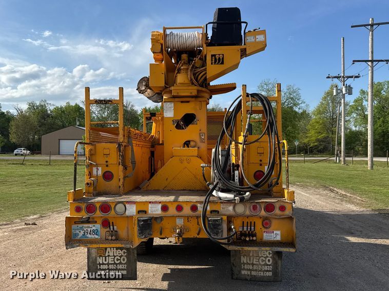 image for item ET1927 2011 International DuraStar 4300 digger derrick truck