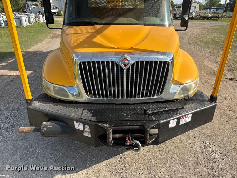 image for item ET1927 2011 International DuraStar 4300 digger derrick truck