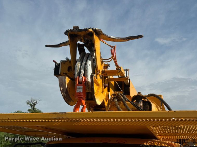 image for item ET1927 2011 International DuraStar 4300 digger derrick truck