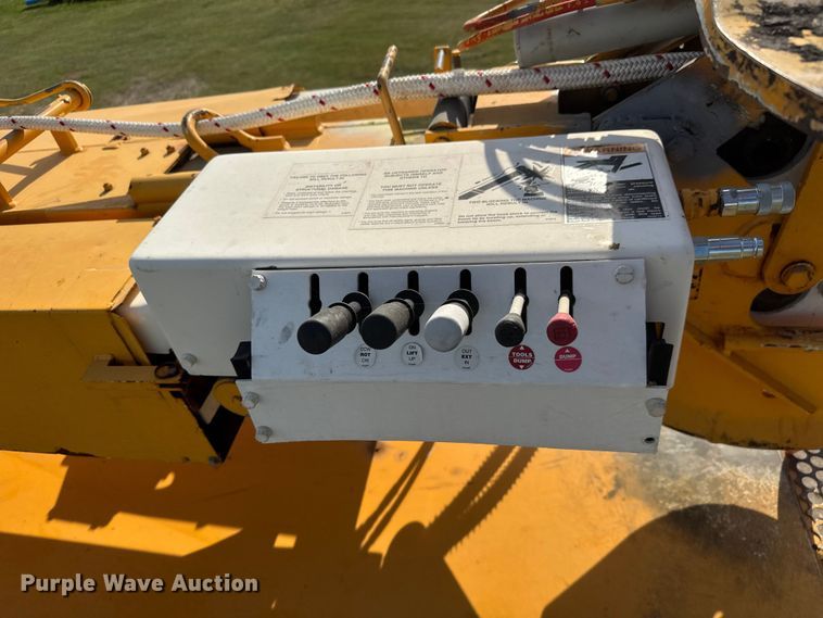 image for item ET1927 2011 International DuraStar 4300 digger derrick truck