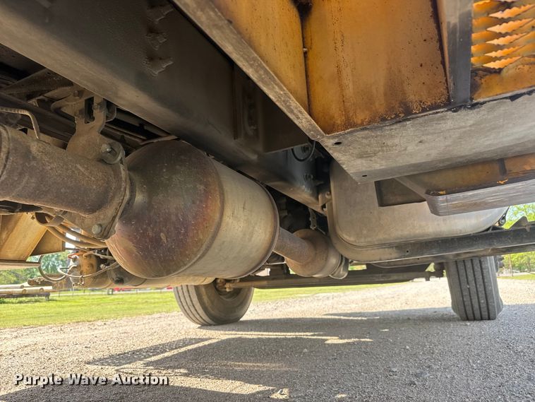 image for item ET1927 2011 International DuraStar 4300 digger derrick truck