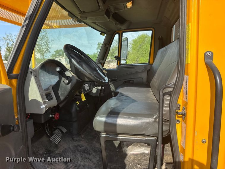 image for item ET1927 2011 International DuraStar 4300 digger derrick truck