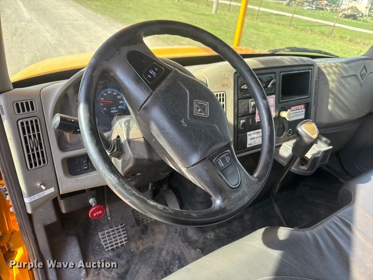 image for item ET1927 2011 International DuraStar 4300 digger derrick truck